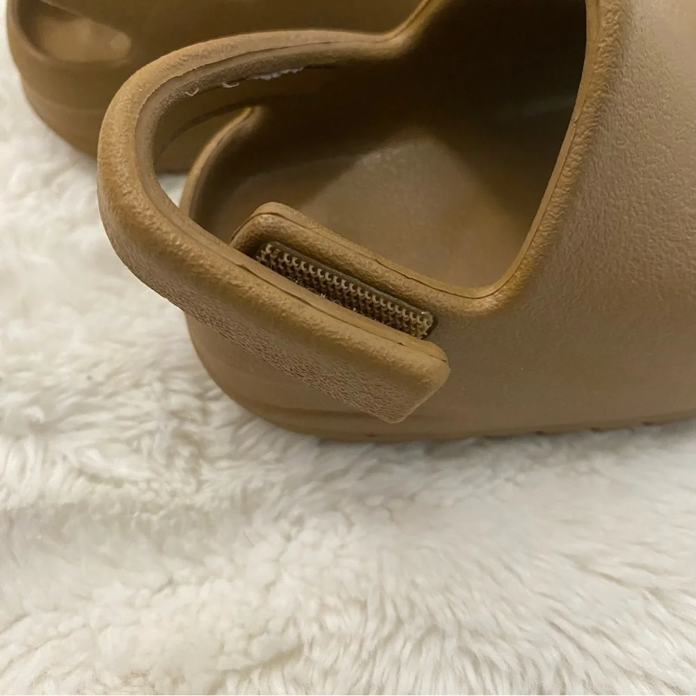 Yeezy Slide Ochre Infant Size 3